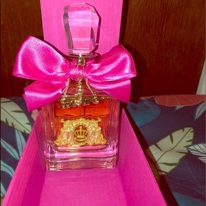 Viva La Juicy- JUICY COUTURE  3.4 FL OZ / 100 ml
